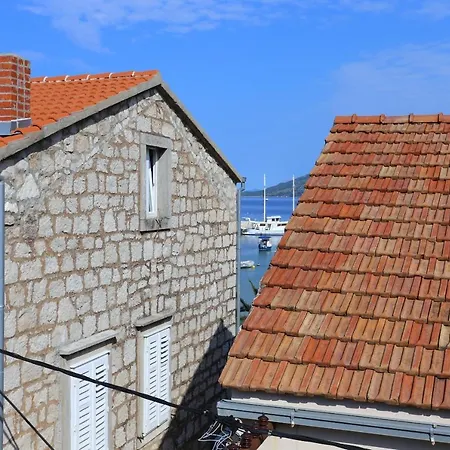 Apartments By The Sea Zuljana, Peljesac - 10228 * Zuljana